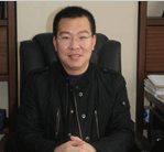 在一次偶然的公益活动见到了上潜的老板，刚开